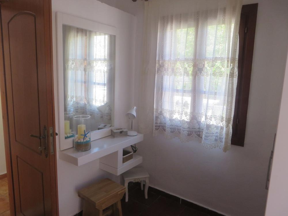 Maravelia Mare Guest House Symi Exterior foto