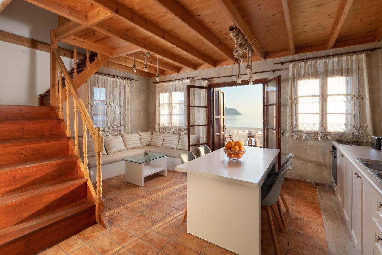 Maravelia Mare Guest House Symi Exterior foto
