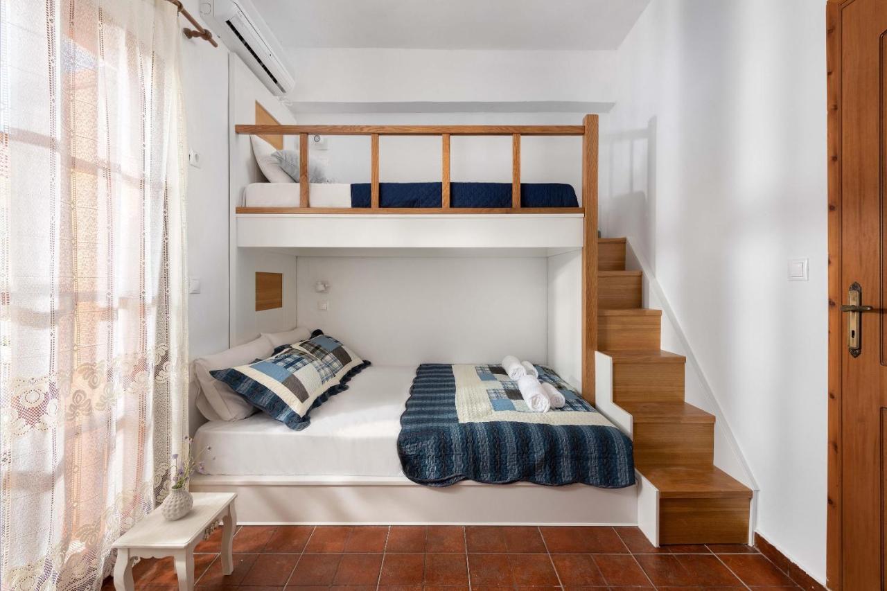 Maravelia Mare Guest House Symi Exterior foto